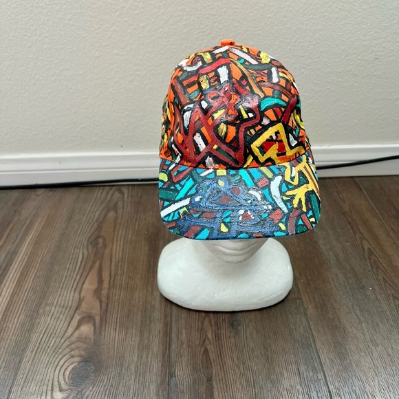 Colorful Abstract Pattern Cap - Picture 2 of 8